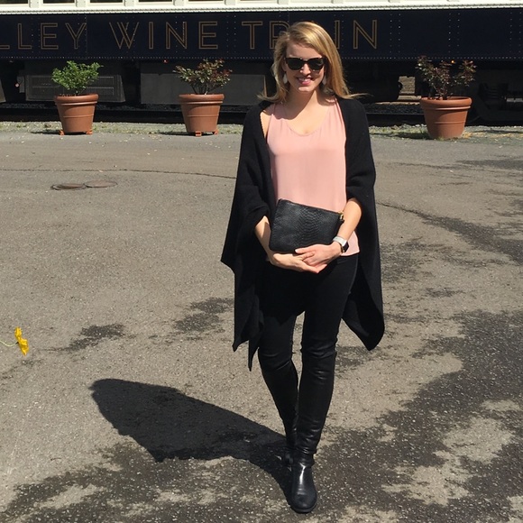 Meet your Posher, Grace - Picture 1 of 2